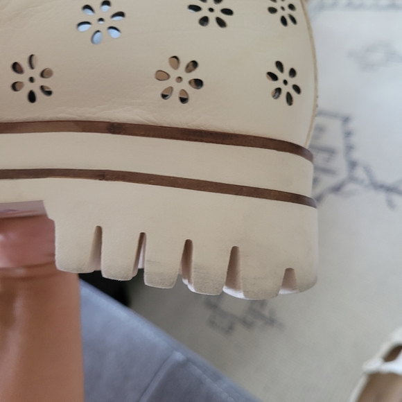 Anthro Elvio Zanon Platform Mary Jane Loafers Floral Cut Out - Picture 13 of 16